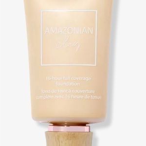 Amazonian clay foundation by Tarte in Light Sand